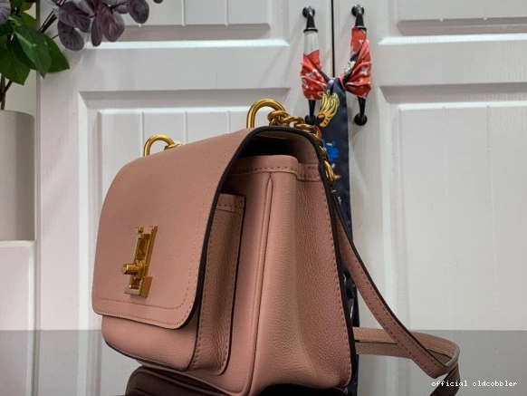 Official oldcobbler LOUIS CHAIN VUITTON PM LOCKME 0816